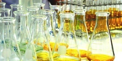 You are currently viewing UNDERSTANDING CANNABIS DISTILLATES AND CONCENTRATES
