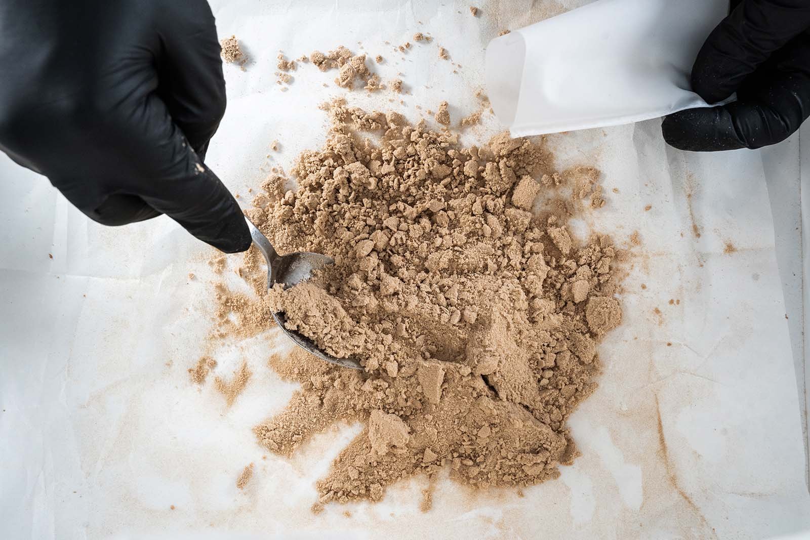 Read more about the article How to Dry Bubble Hash: A Comprehensive Guide