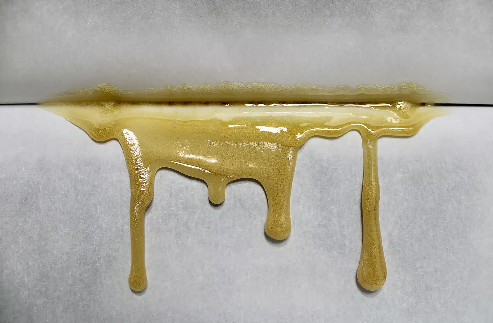 Read more about the article Bubble Hash vs Rosin: What’s the Difference