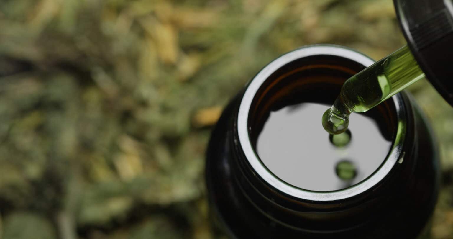 Cannabis Extraction Solvents Explained: Find the Best One for You