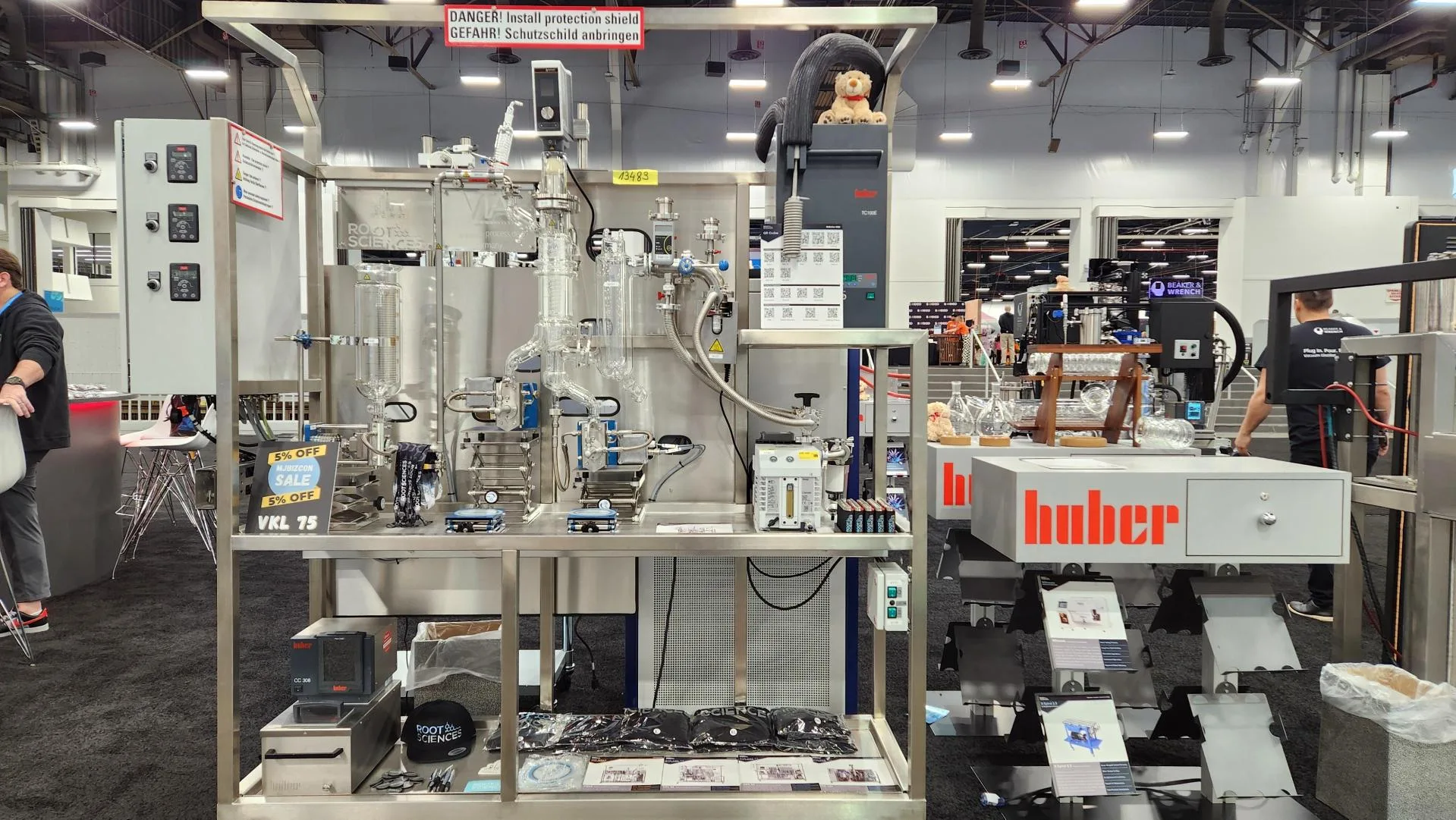 You are currently viewing Cannabis Distillation Equipment Featured by Root Sciences at MJBizCon 2025